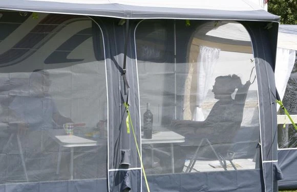 Dometic Club AIR 260 Moskitonetzset 2 Dometic Club AIR 260 Moskitonetzset – Bild 2