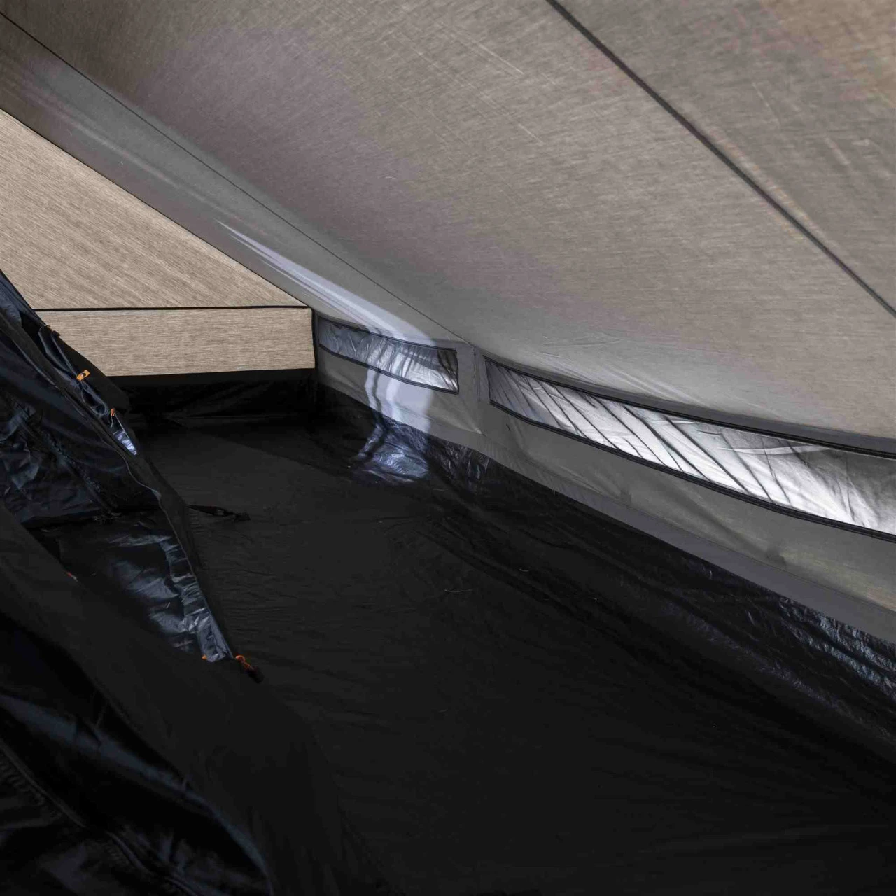 Dometic TRT 140 AIR Dachzelt 7 Dometic TRT 140 AIR Dachzelt – Bild 7